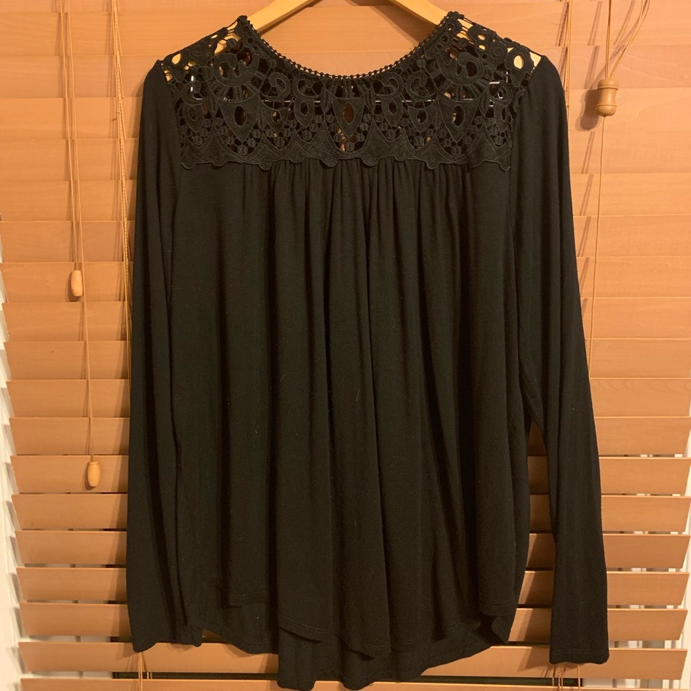🔥Philosophy Black Flowy Top w/crochet SzXL